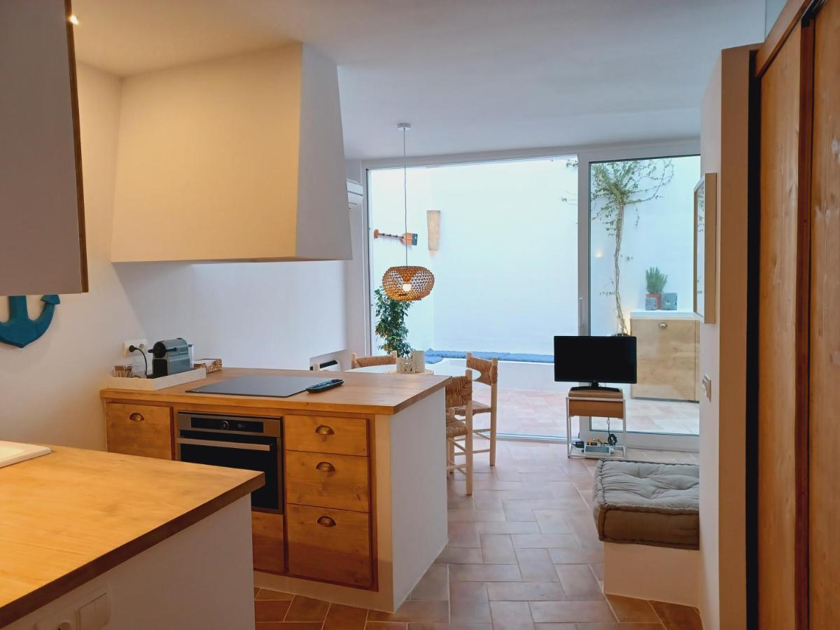 Apto En 1Ra Linea Carrer Les Voltes Parking Gratis Calella De Palafrugell Exterior photo